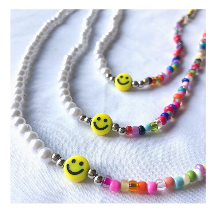 COLLAR SMILE MULTICOLOR CON PERLAS