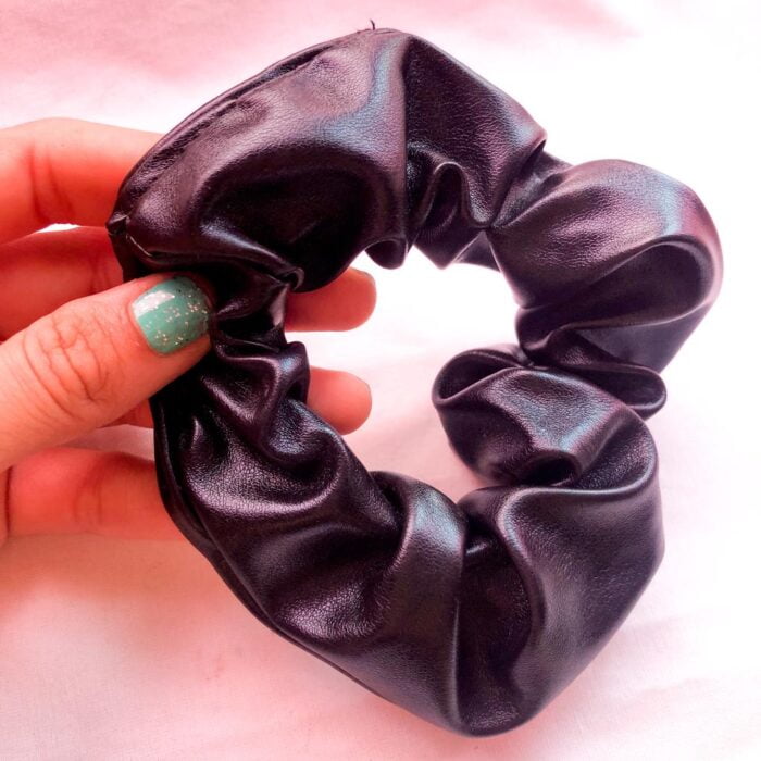 SCRUNCHIE ECO CUERO